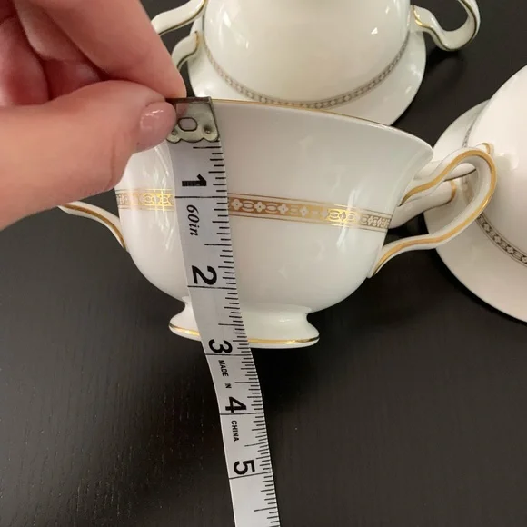 WEDGWOOD England Bone China GOLD FLORENTINE W4219 Cream Soup And Saucer set of 3 - Picture 8 of 16